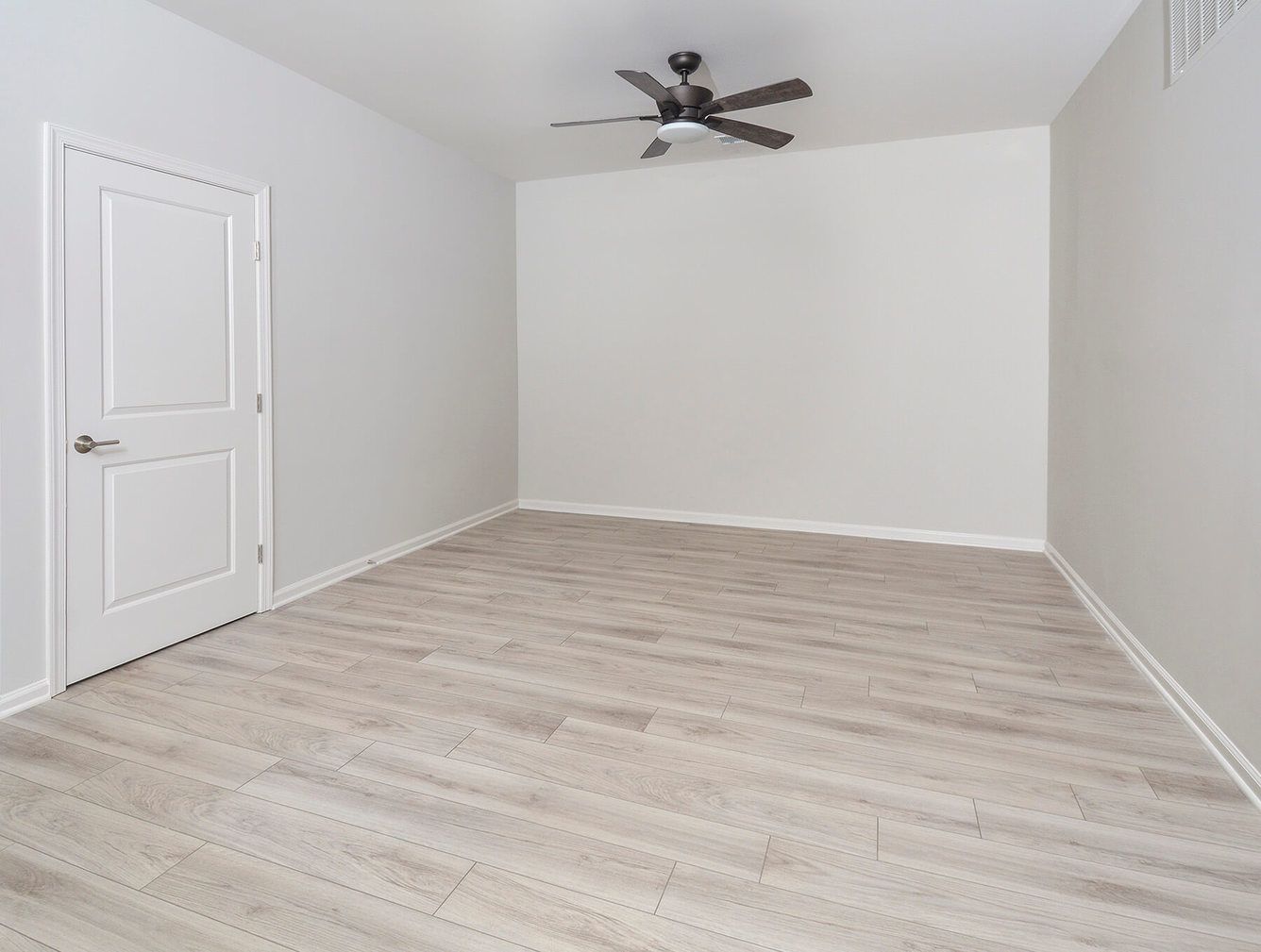 Westchester at the Pavilions Apartments Apartments in Waldorf MD