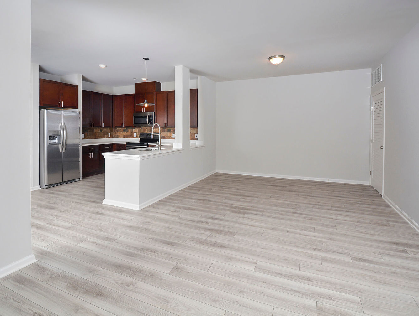 Westchester at the Pavilions Apartments Apartments in Waldorf MD